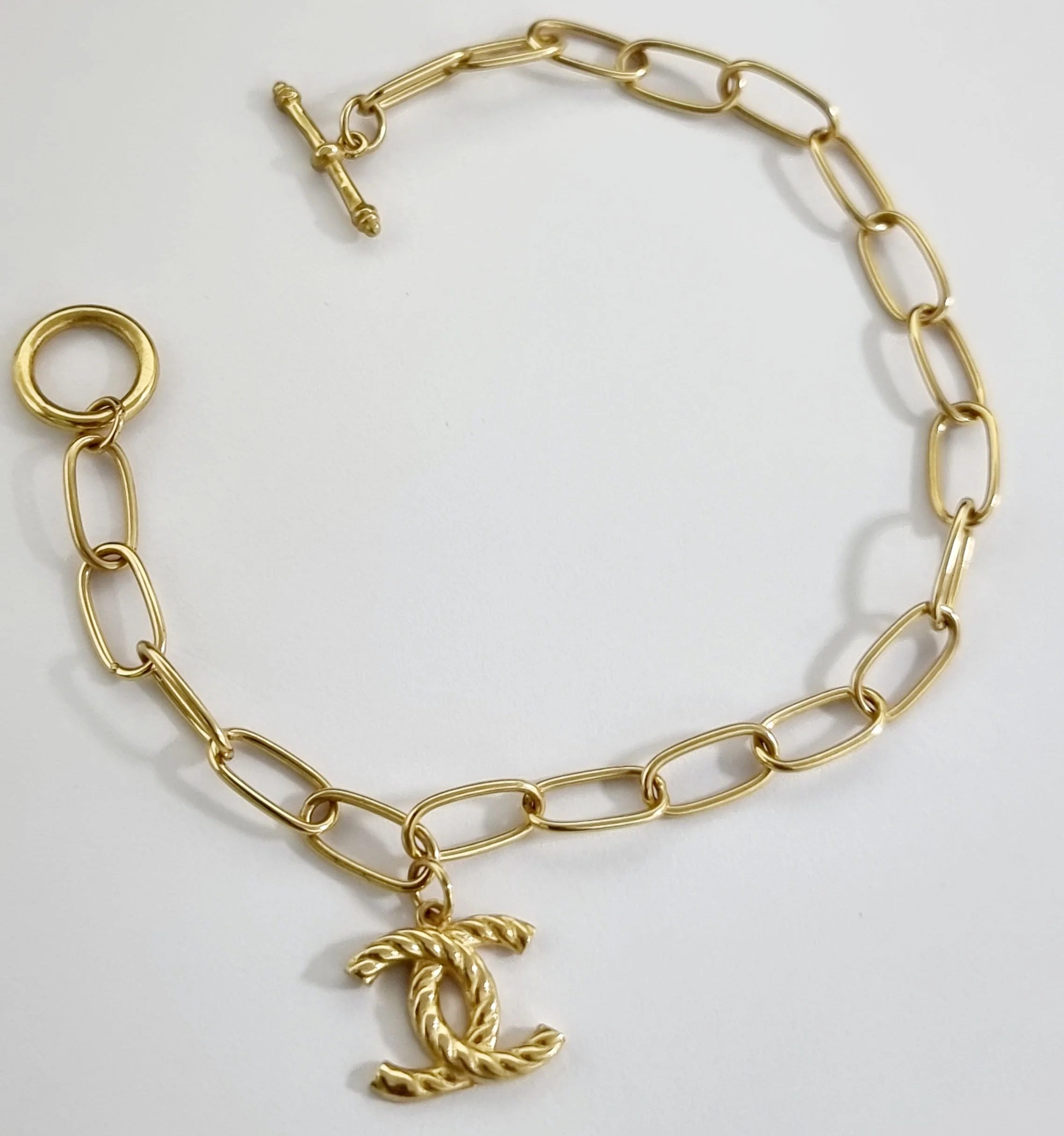 18K Pure Gold Elegant C.H Bracelet - Image 3