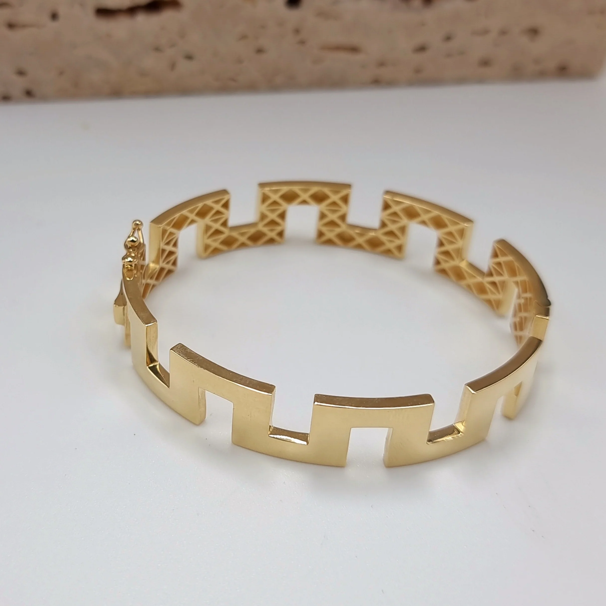 18K Pure Gold Elegant Design Bangle - Image 6