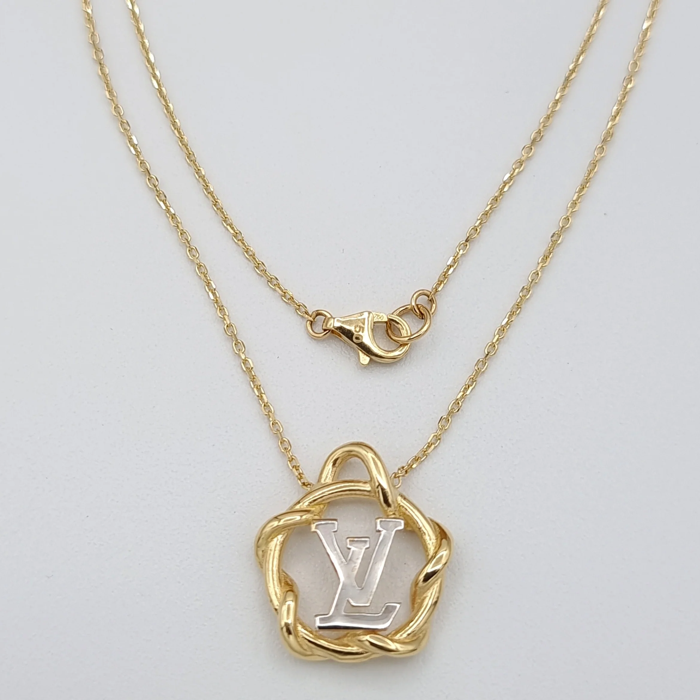 18K Pure Gold Elegant L.V Necklace - Image 4