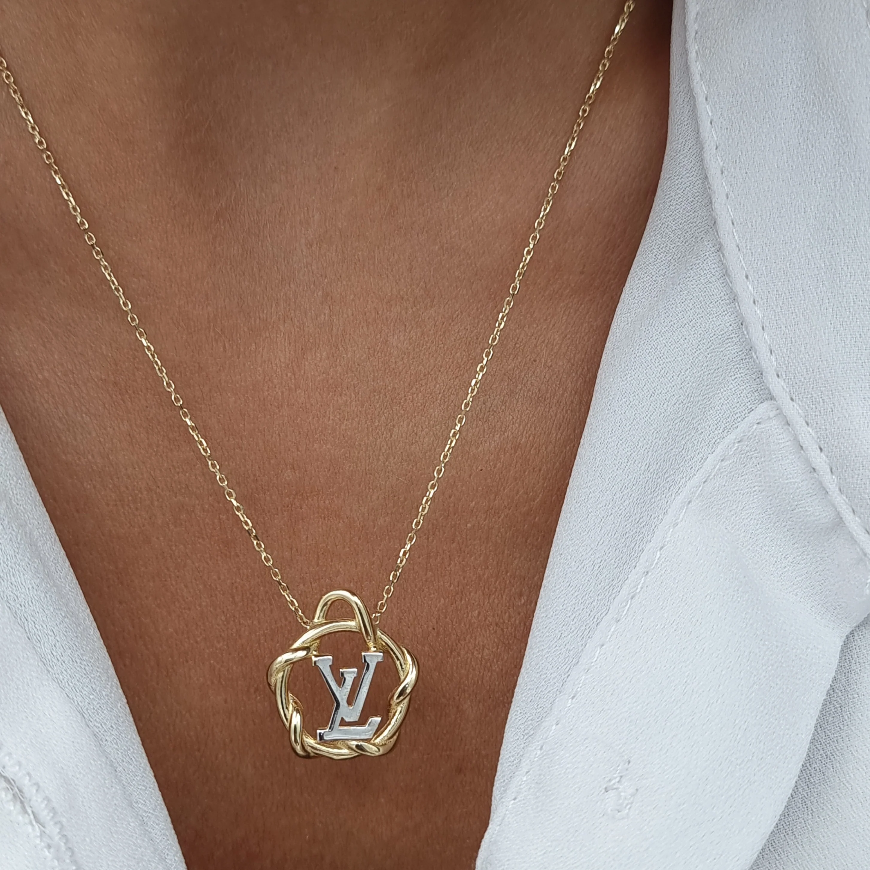 18K Pure Gold Elegant L.V Necklace - Image 7