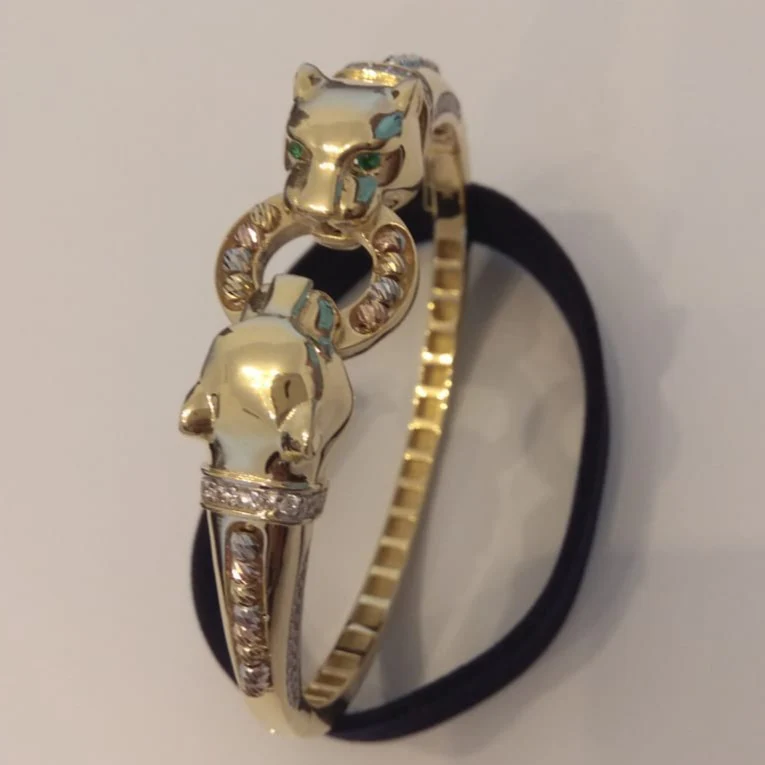18K Pure Gold Elegant Panther Bangle - Image 10