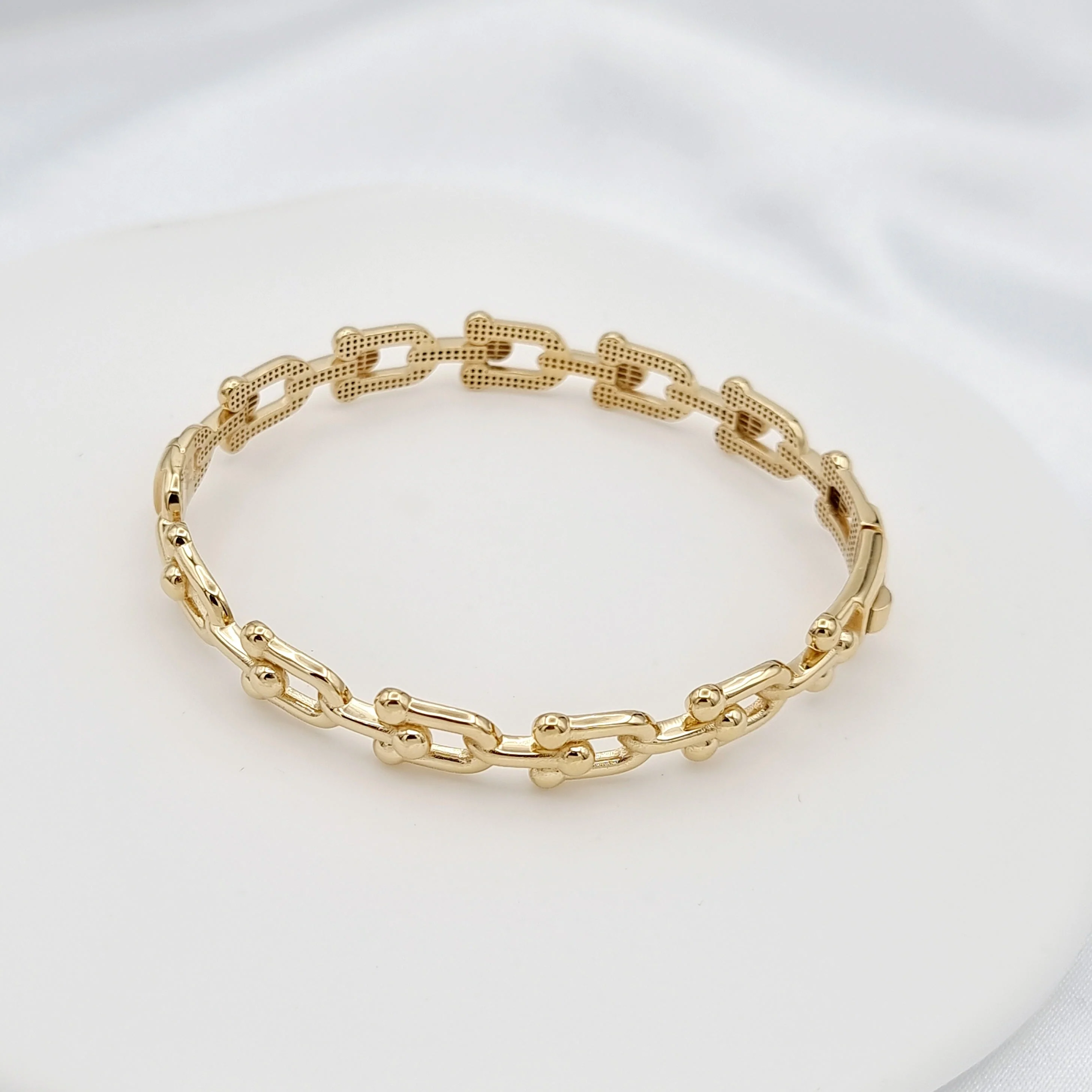 18K Pure Gold U-Link Bangle - Image 5