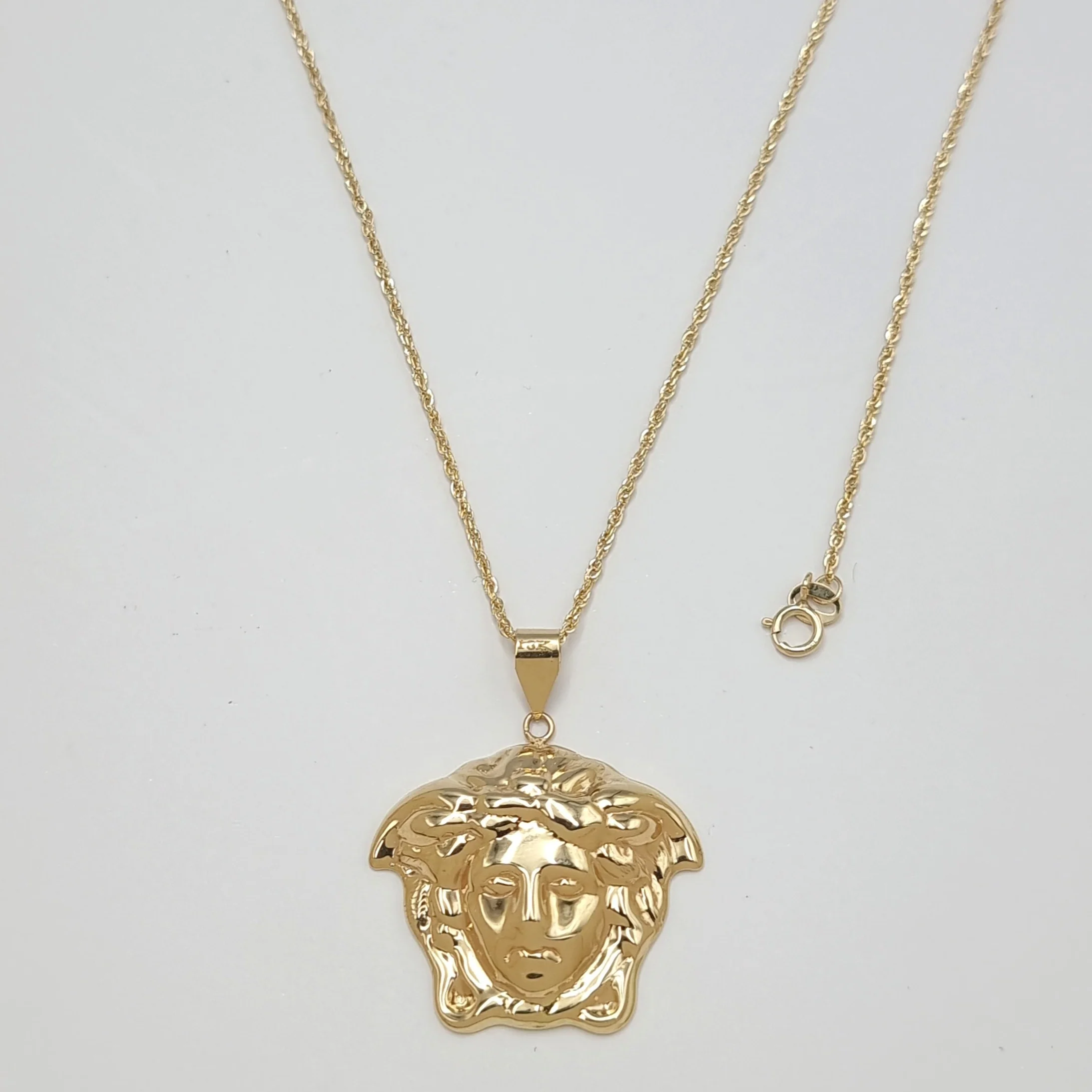 18K Pure Gold V.R.C Necklace - Image 3