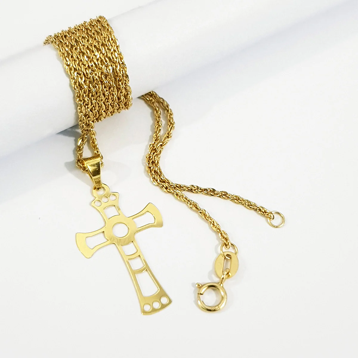 18K Pure Gold Cross Design Necklace - Image 3