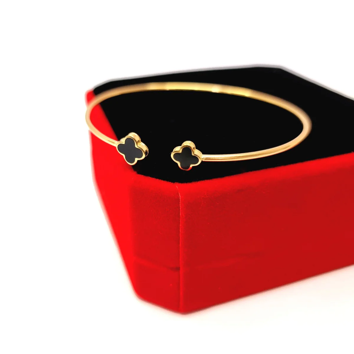 18K Pure Gold Elegant Design Bangle - Image 5