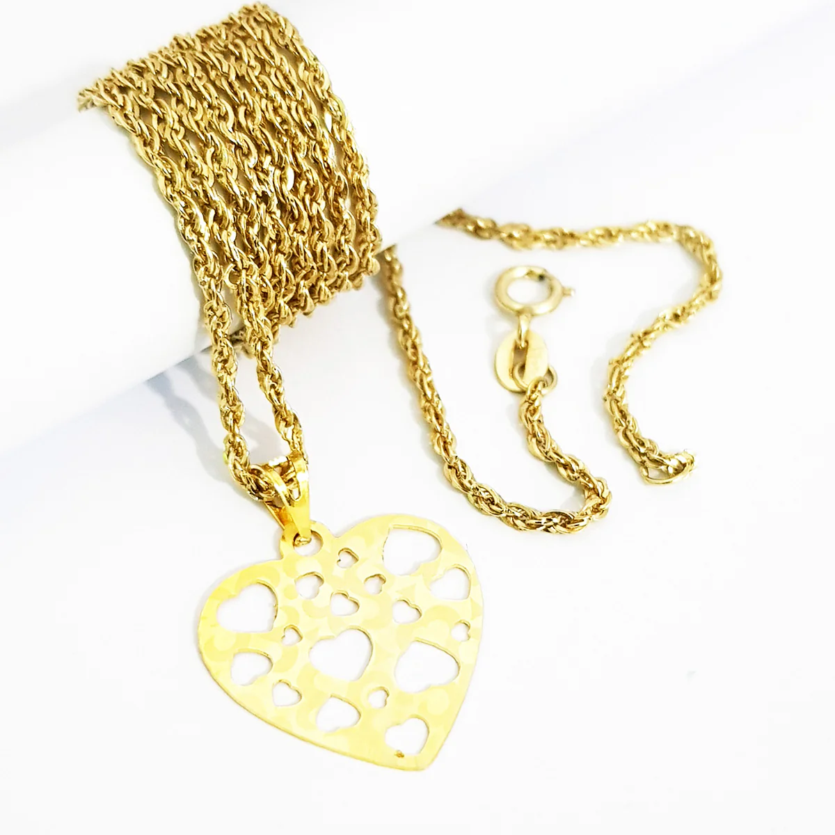 18K Pure Gold Heart Necklace - Image 3