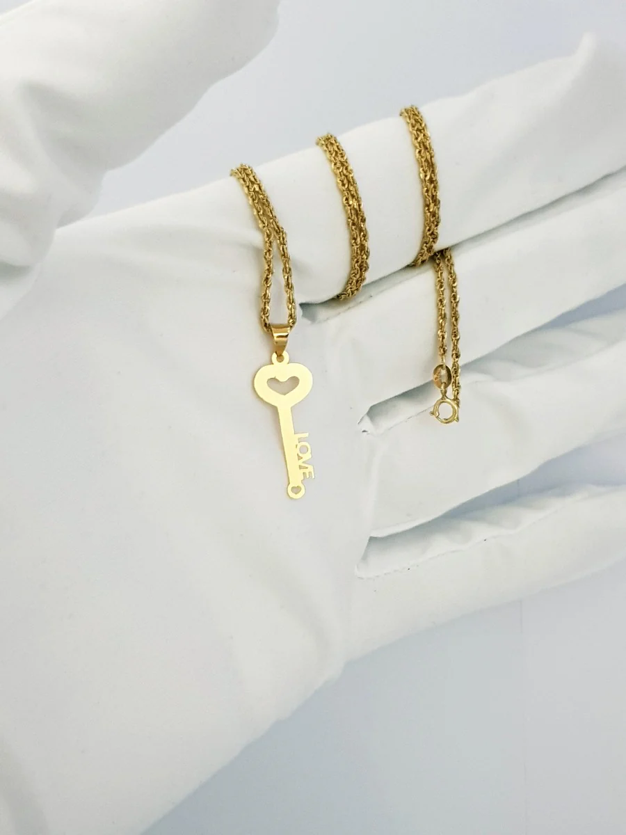 18K Pure Gold Love Heart Key Necklace - Image 4