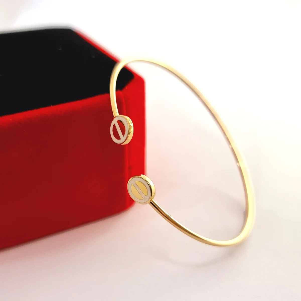 18K Pure Gold White Elegant Design Bangle - Image 4